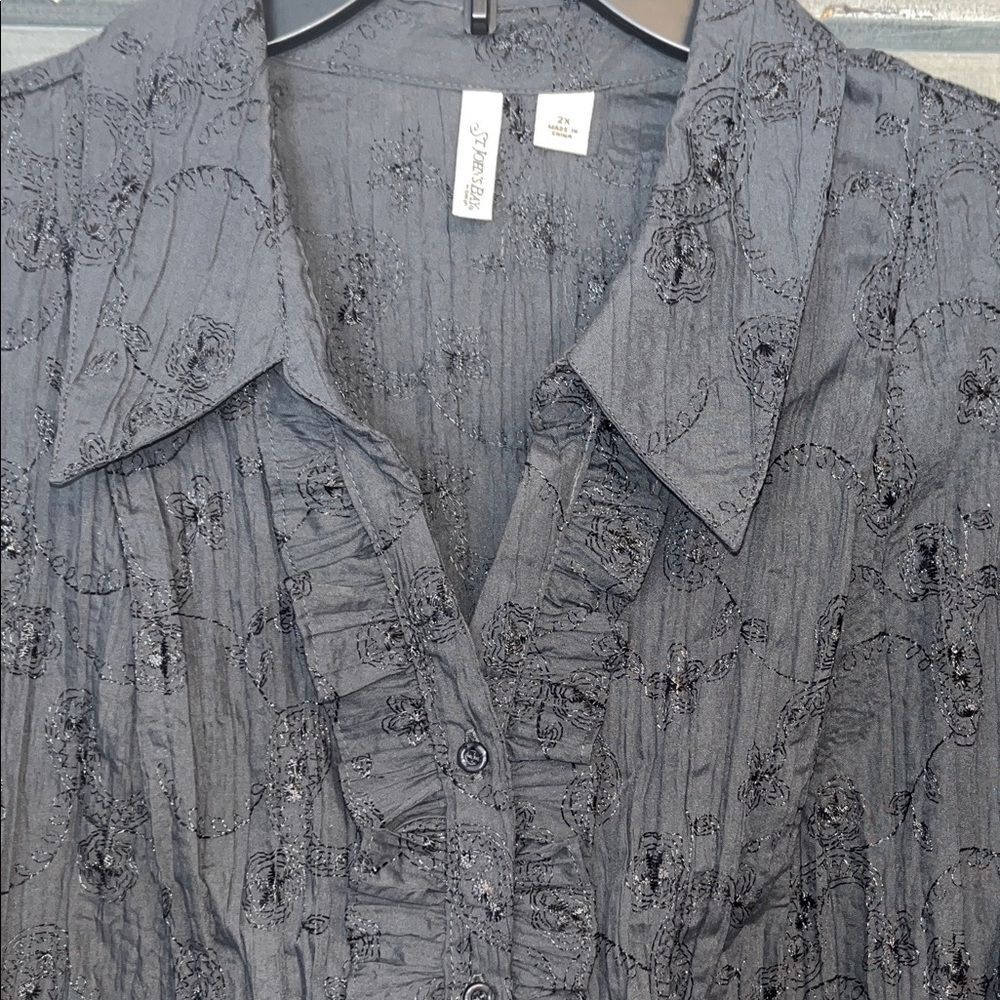 St. John's Bay 2X Black Button-Down Shirt w/ Ruffle Detail, casual, plus - Picture 3 of 7